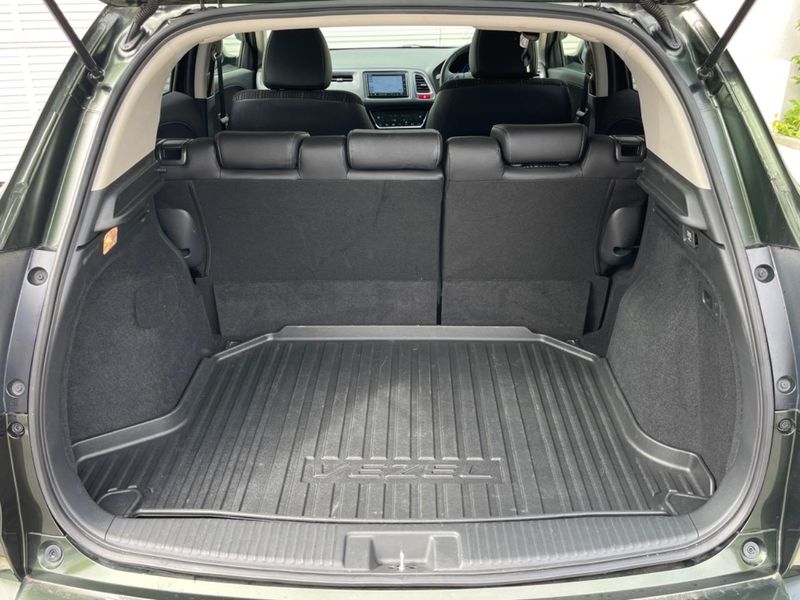 2015 Honda Vezel DAA-RU3 (UW-6aacada965d99)[25]