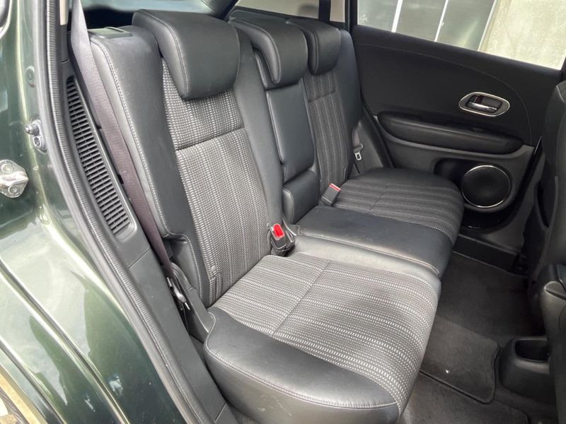 2015 Honda Vezel DAA-RU3 (UW-6aacada965d99)[16]