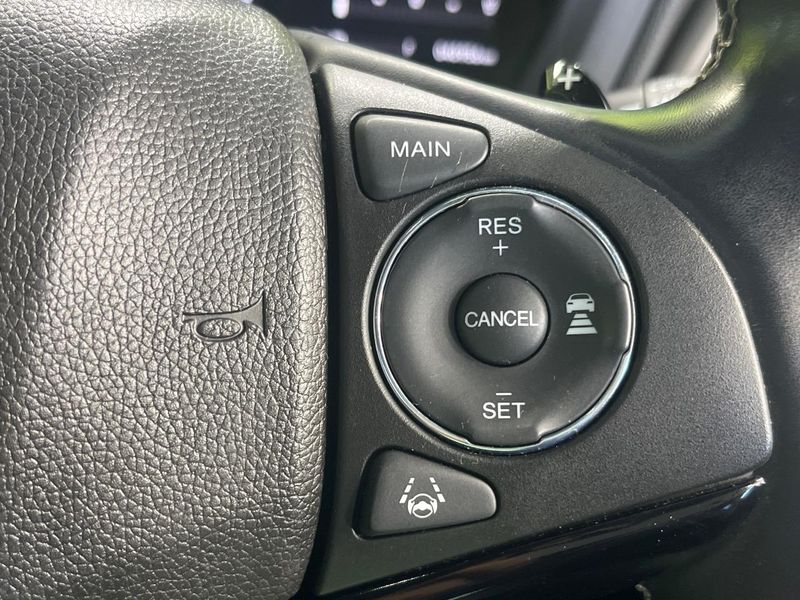 2018 Honda Vezel DAA-RU3 (UW-6aacadac9b2d5)[23]