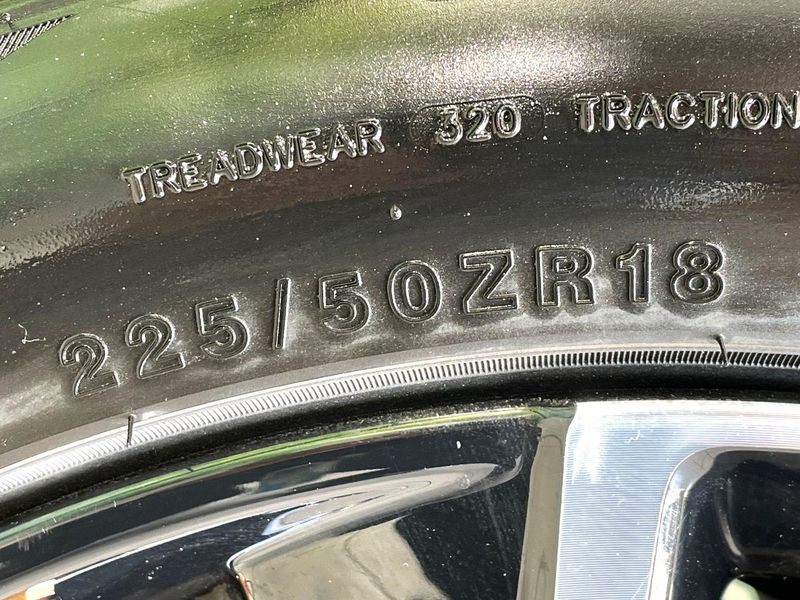 2022 Honda Vezel 6AA-RV5 (UW-6aacadb1737ed)[27]