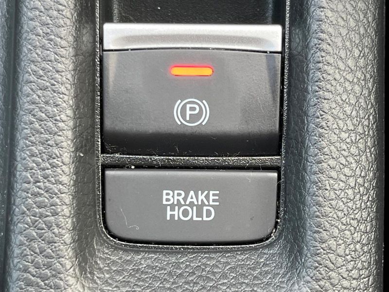 2023 Honda Vezel 6AA-RV5 (UW-6aacadb4969f4)[19]