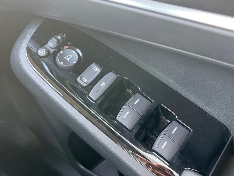 2023 Honda Vezel 6AA-RV5 (UW-6aacadb4969f4)[6]