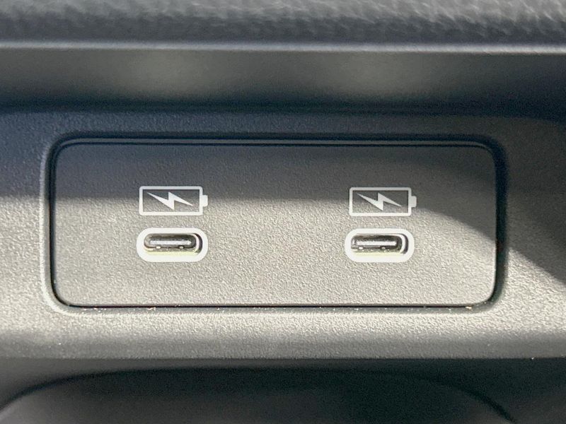 2025 Honda Vezel 6AA-RV5 (UW-6aacadbcdec29)[28]
