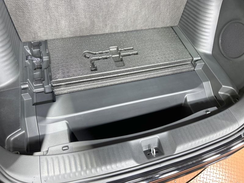 2023 Honda ZR-V 6AA-RZ4 (UW-6aacadc116f82)[25]
