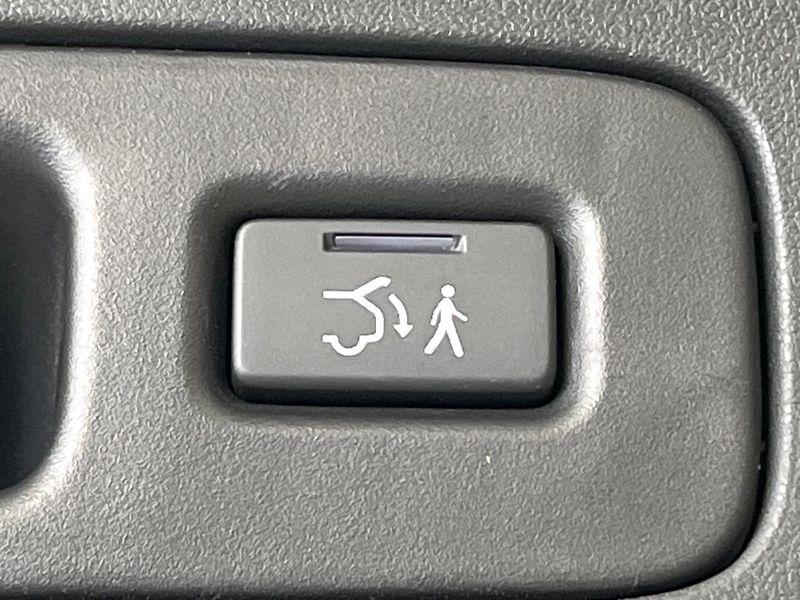 2023 Honda ZR-V 6AA-RZ6 (UW-6aacadc41df3d)[22]
