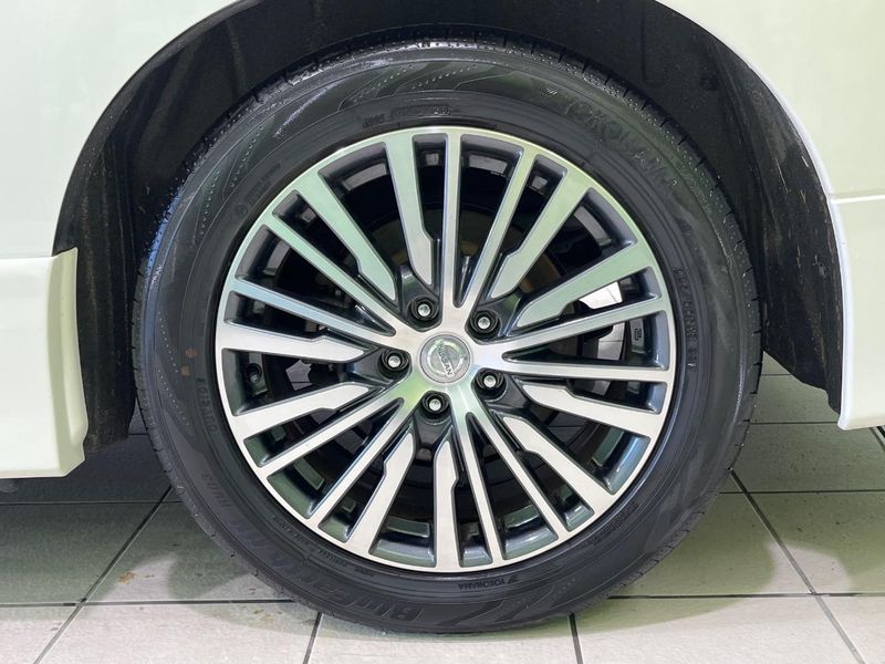 2018 Nissan Elgrand DBA-TNE52 (UW-6aacade877917)[15]