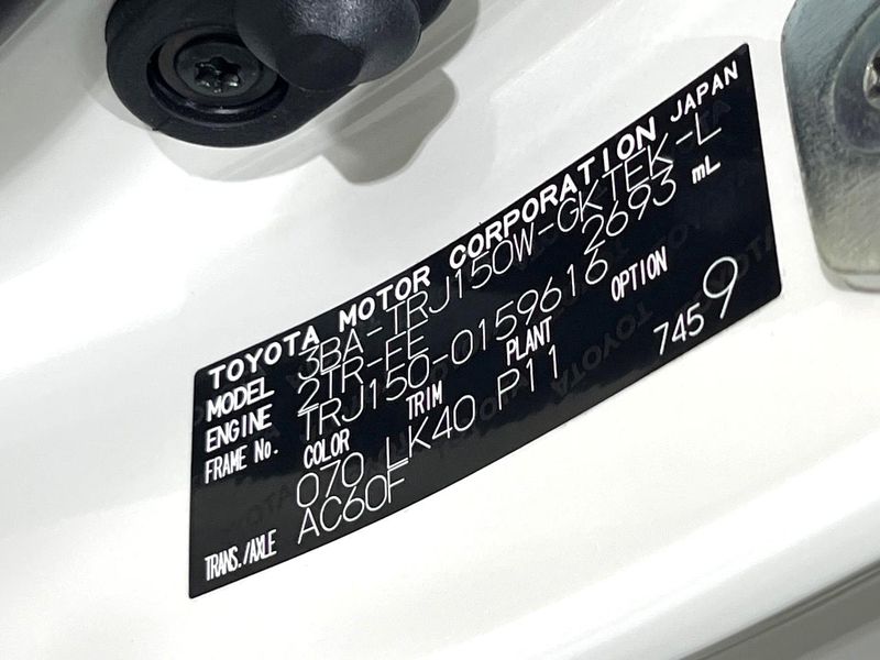 2023 Toyota Land Cruiser Prado 3BA-TRJ150W (UW-6aacadee00c25)[1]