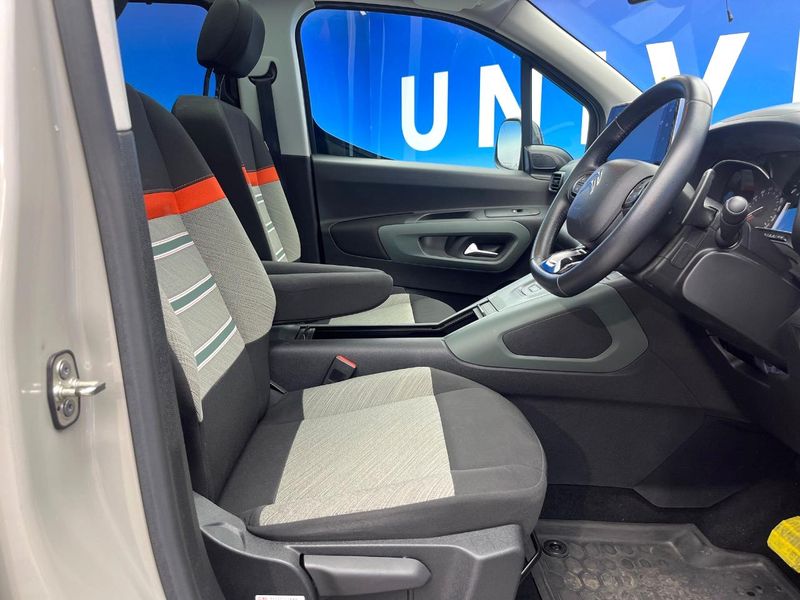 2020 Citroen Berlingo 3DA-K9CYH01 (UW-6aacae15692af)[28]