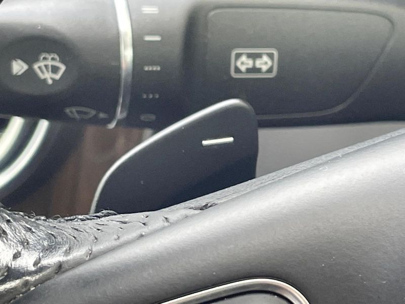 2016 Mercedes Benz C Class LDA-205004C (UW-6aacae267e27e)[18]