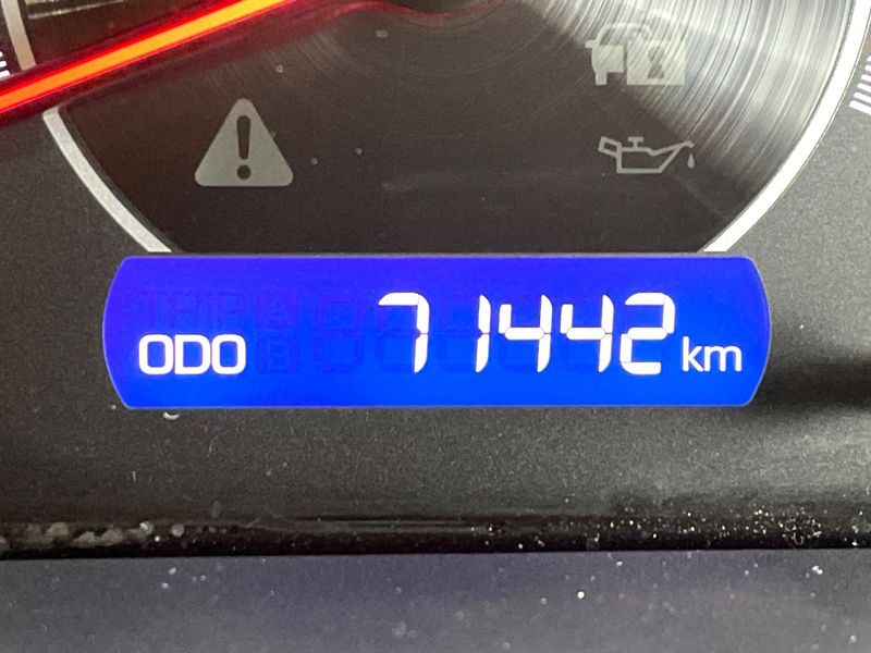 2017 Toyota Noah DBA-ZRR80W (UW-6aacae548a556)[2]