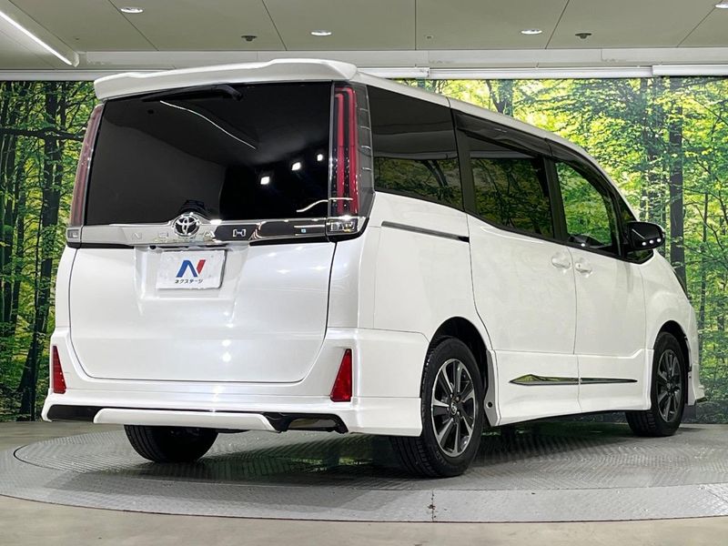 2017 Toyota Noah DBA-ZRR80W (UW-6aacae54acd08)[17]