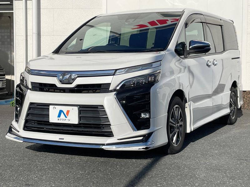 2017 Toyota Voxy DBA-ZRR80W (UW-6aacae57e6e4a)[0]