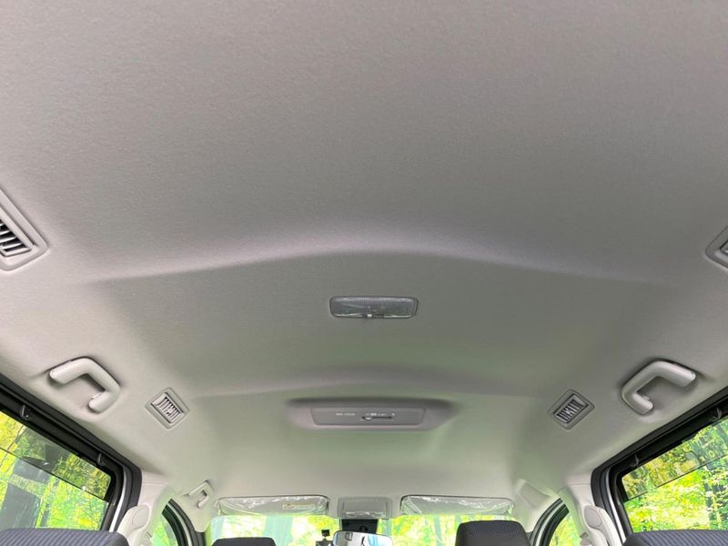 2019 Toyota Voxy DBA-ZRR80G (UW-6aacae5dbe8ba)[23]