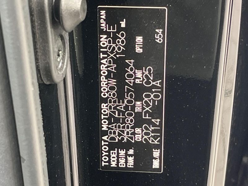 2019 Toyota Noah DBA-ZRR80W (UW-6aacae5ddf14d)[1]