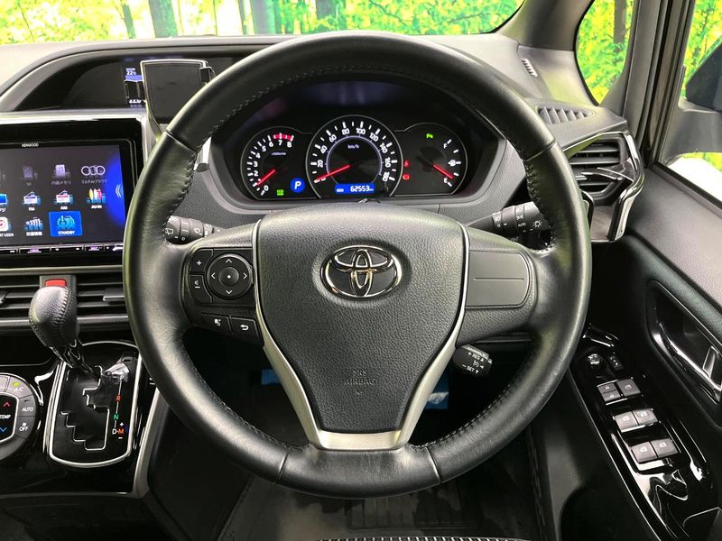 2020 Toyota Voxy DBA-ZRR80W (UW-6aacae5f6a415)[13]