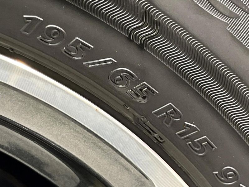 2019 Toyota Esquire DBA-ZRR85G (UW-6aacae6393a9b)[16]