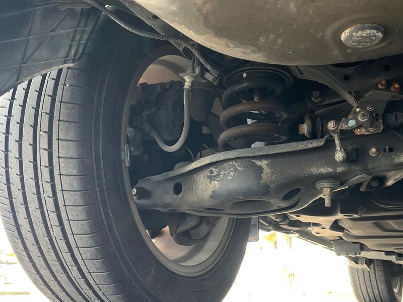 2017 Toyota Harrier DBA-ZSU60W (UW-6aacae6886056)[16]