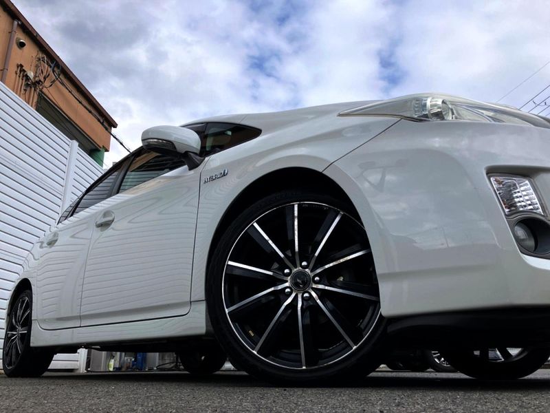 2011 Toyota Prius DAA-ZVW30 (UW-6aacae7541346)[17]