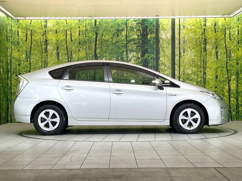 2015 Toyota Prius DAA-ZVW30 (UW-6aacae75684bf)[7]