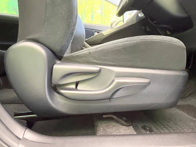 2015 Toyota Prius DAA-ZVW30 (UW-6aacae75684bf)[13]