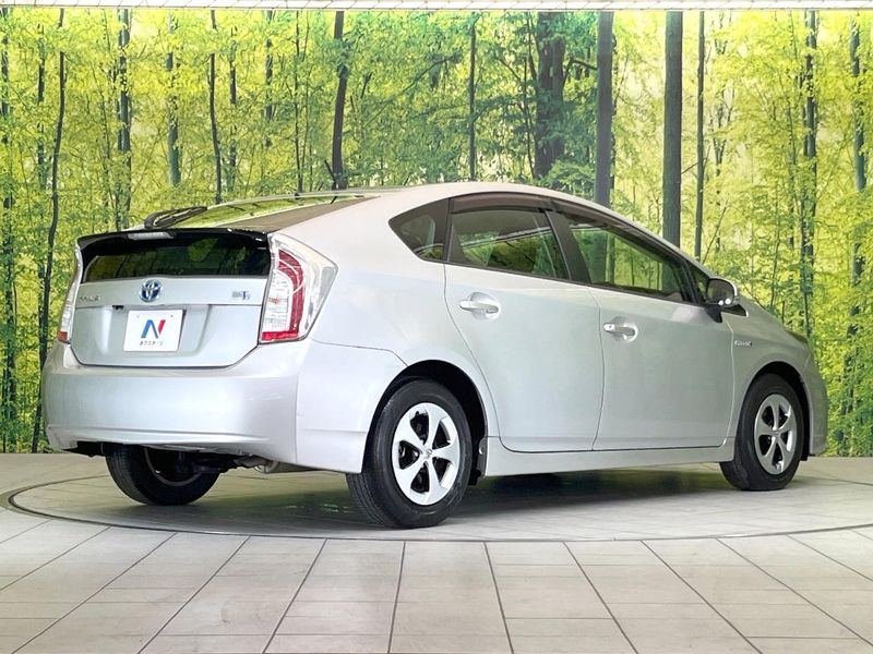 2015 Toyota Prius DAA-ZVW30 (UW-6aacae75684bf)[8]