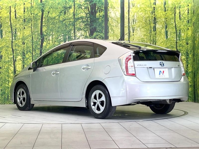 2015 Toyota Prius DAA-ZVW30 (UW-6aacae75684bf)[10]