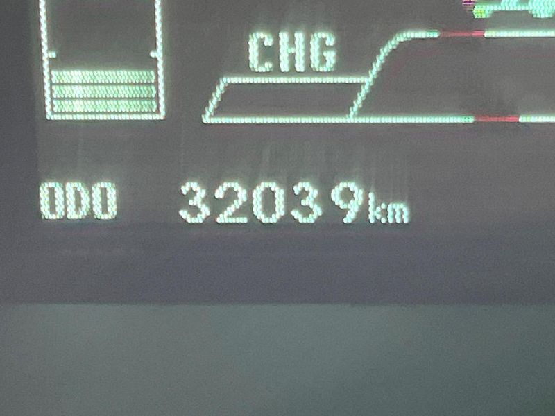 2015 Toyota Prius DAA-ZVW30 (UW-6aacae75684bf)[2]