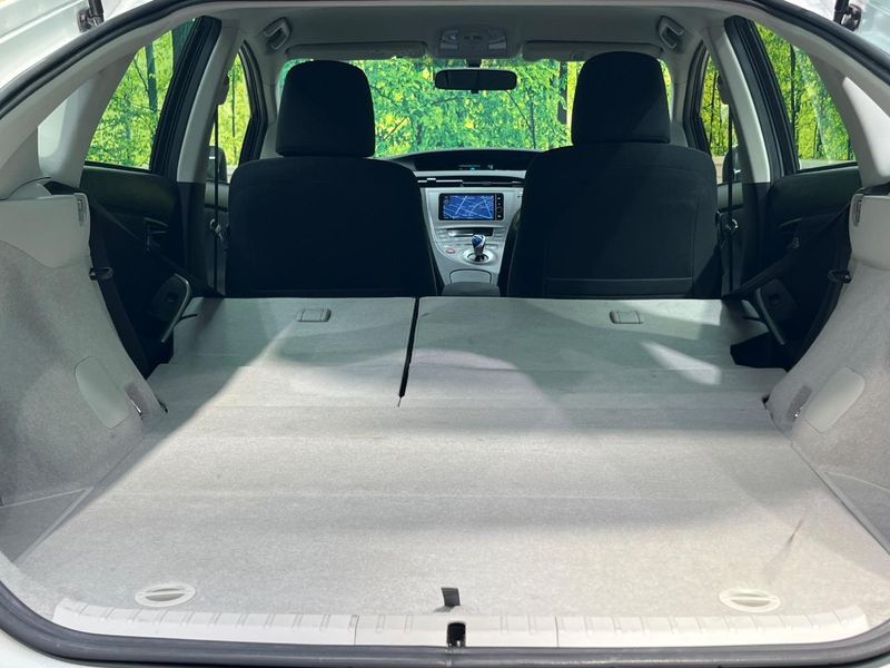 2013 Toyota Prius DAA-ZVW30 (UW-6aacae775faad)[28]