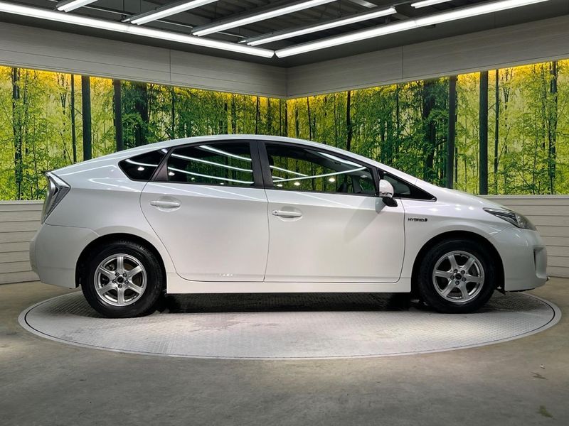 2013 Toyota Prius DAA-ZVW30 (UW-6aacae775faad)[16]