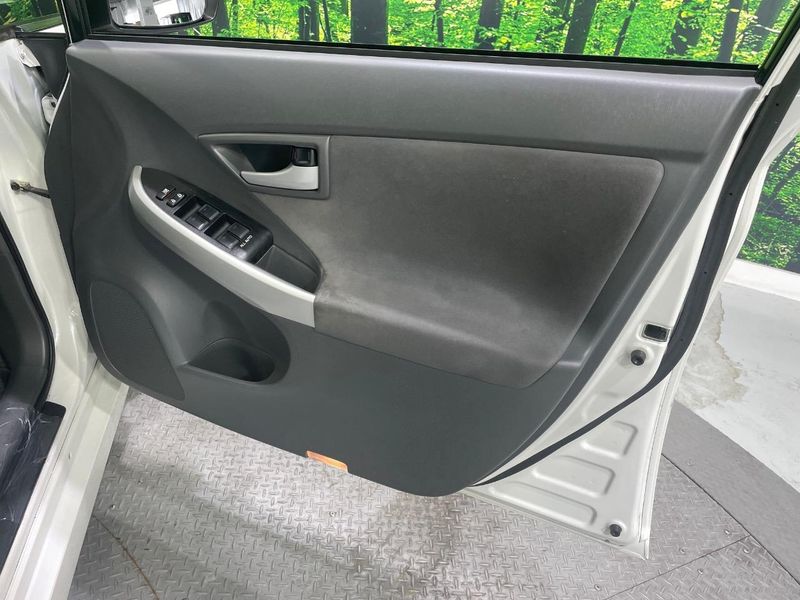 2011 Toyota Prius DAA-ZVW30 (UW-6aacae7970cf6)[25]