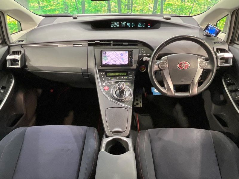 2012 Toyota Prius DAA-ZVW30 (UW-6aacae7a2545d)[16]