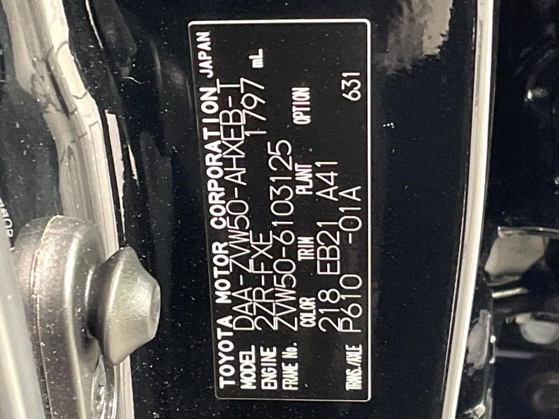 2017 Toyota Prius DAA-ZVW50 (UW-6aacae805e97a)[1]