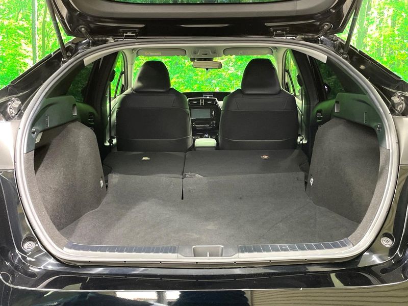 2017 Toyota Prius DAA-ZVW50 (UW-6aacae805e97a)[14]