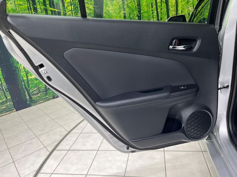 2016 Toyota Prius DAA-ZVW51 (UW-6aacae83e2ecb)[12]