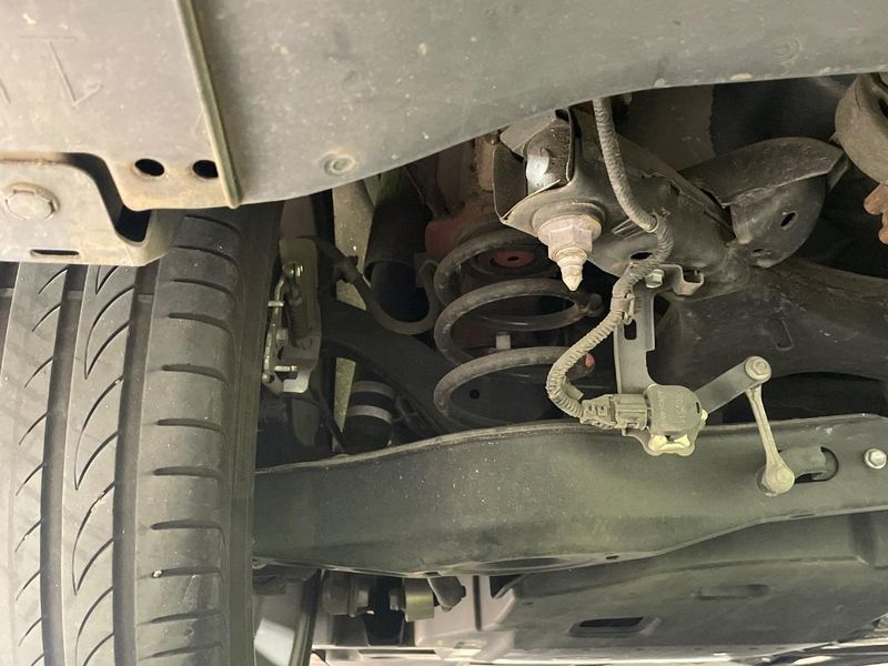 2019 Toyota Prius DAA-ZVW51 (UW-6aacae8583086)[8]