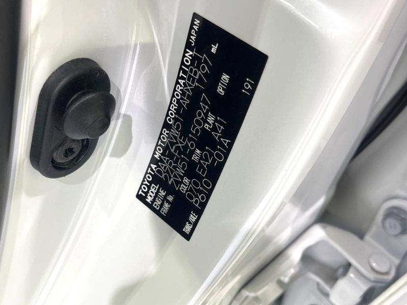 2020 Toyota Prius DAA-ZVW51 (UW-6aacae87b1f7d)[1]
