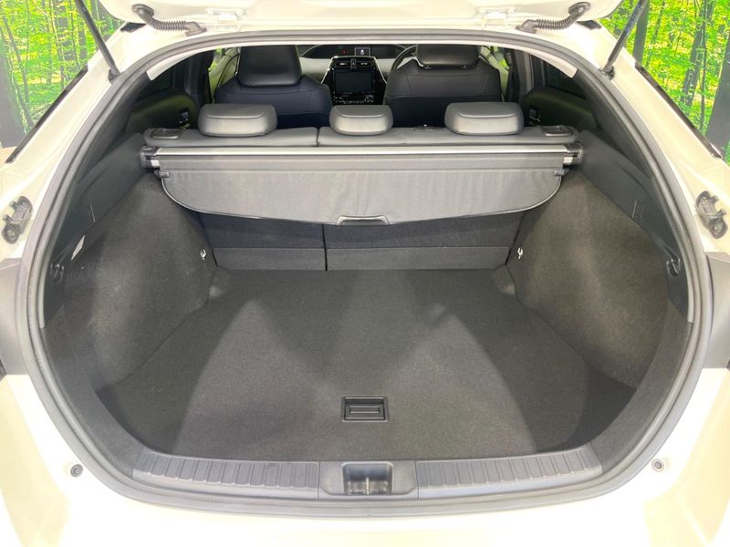 2020 Toyota Prius DAA-ZVW51 (UW-6aacae87b1f7d)[27]