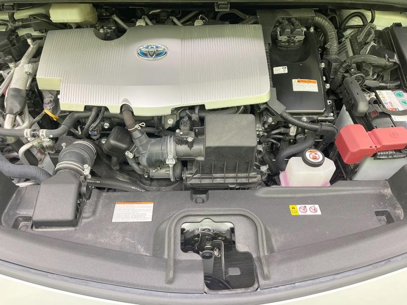 2022 Toyota Prius PHV 6LA-ZVW52 (UW-6aacae8d2d4ec)[4]