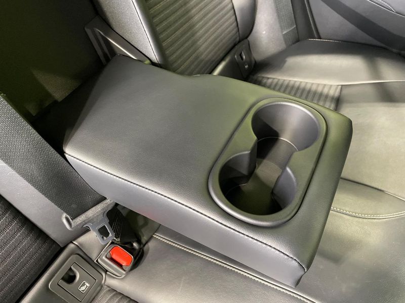 2021 Toyota Corolla Touring 6AA-ZWE211W (UW-6aacae937dea0)[26]