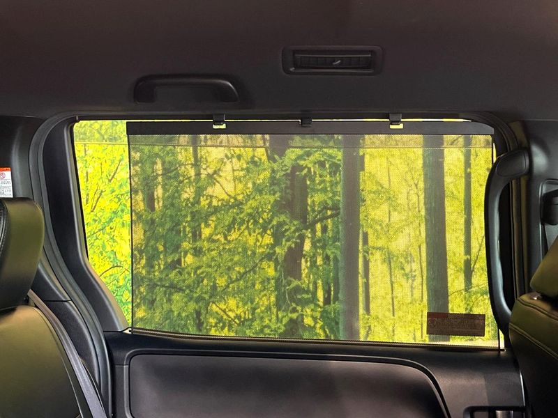 2017 Toyota Noah DAA-ZWR80W (UW-6aacae9abeca2)[26]