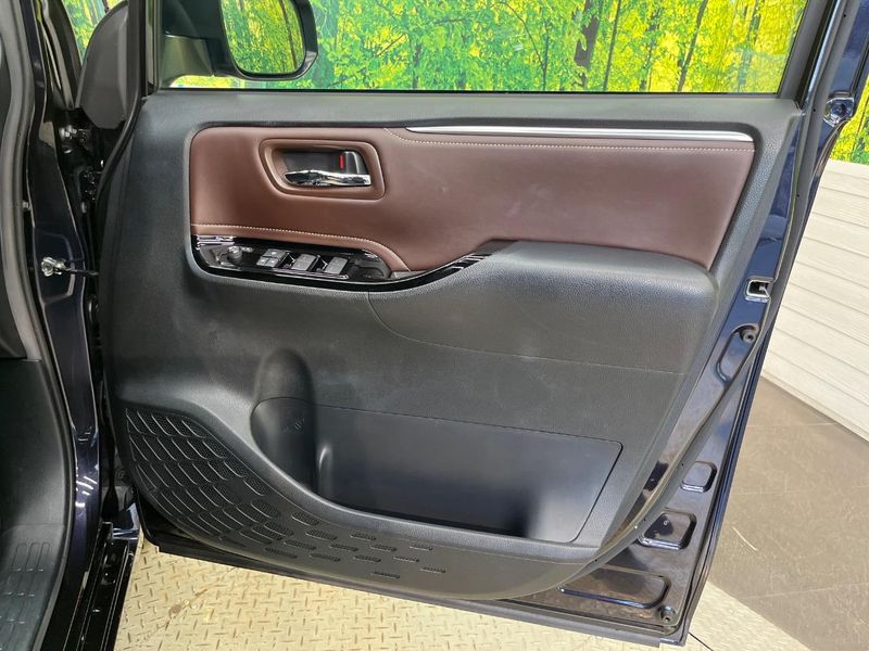 2021 Toyota Esquire 6AA-ZWR80G (UW-6aacae9e827a9)[12]