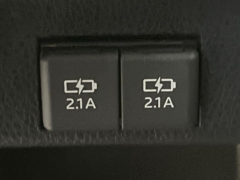 2021 Toyota Esquire 6AA-ZWR80G (UW-6aacae9e827a9)[24]