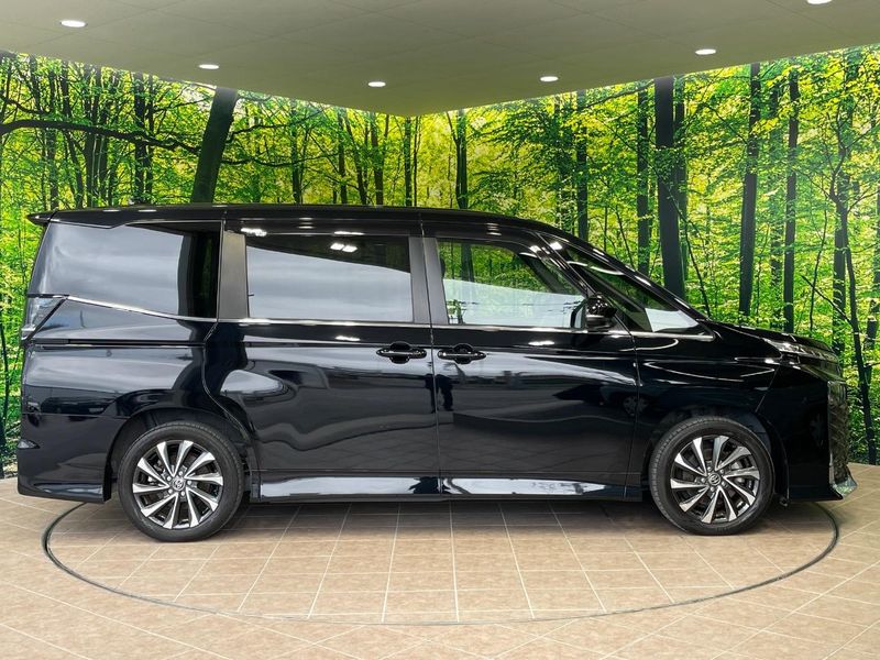 2022 Toyota Voxy 6AA-ZWR90W (UW-6aacaea197233)[10]