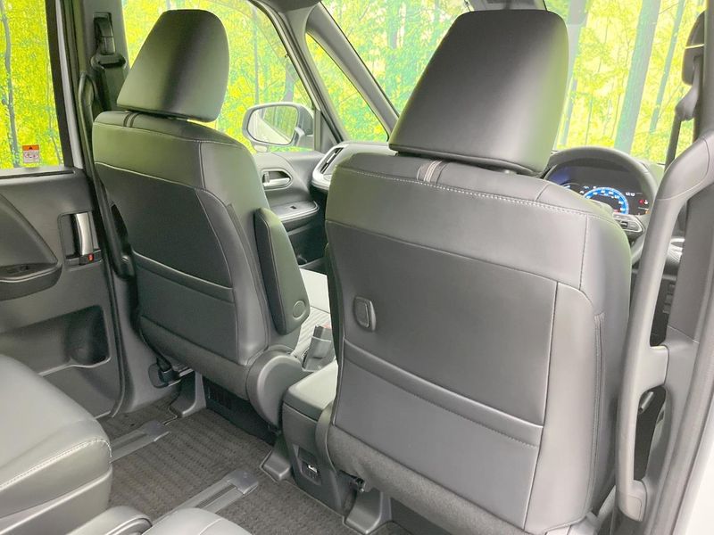 2023 Toyota Noah 6AA-ZWR90W (UW-6aacaea3a4d02)[25]