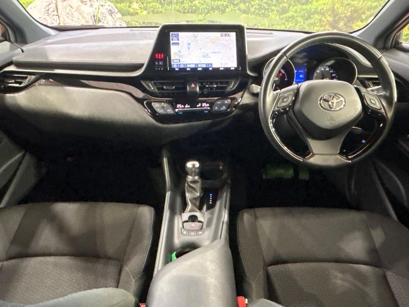 2019 Toyota C-HR DAA-ZYX10 (UW-6aacaeb6a7461)[17]