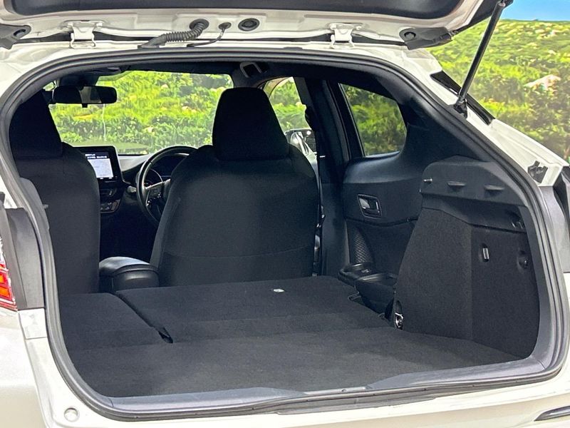 2019 Toyota C-HR DAA-ZYX10 (UW-6aacaeb6a7461)[21]
