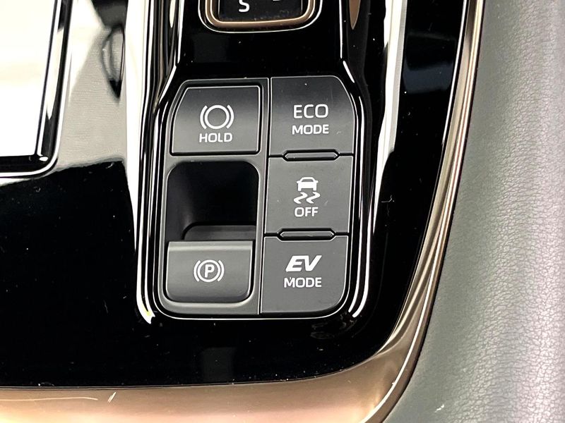 2023 Toyota Alphard Hybrid 6AA-AAHH40W (UW-6aadfb99b7186)[17]