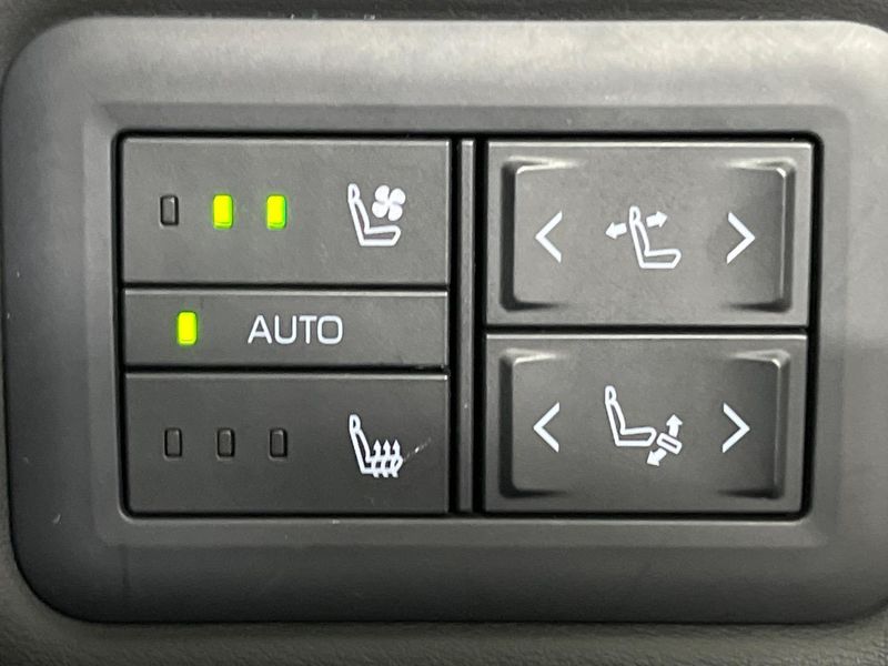 2023 Toyota Alphard Hybrid 6AA-AAHH40W (UW-6aadfb9aec2d5)[19]