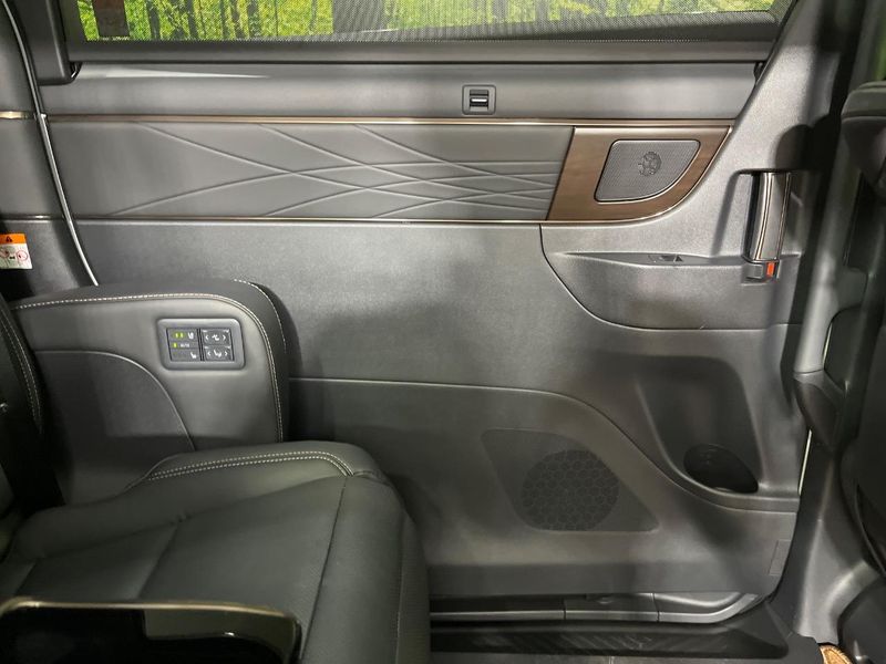 2023 Toyota Alphard Hybrid 6AA-AAHH40W (UW-6aadfb9aec2d5)[20]