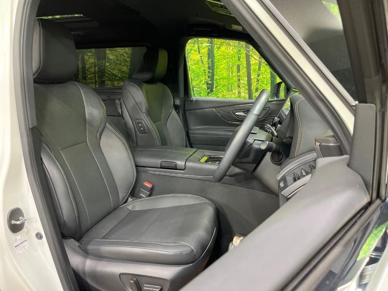 2023 Toyota Alphard Hybrid 6AA-AAHH40W (UW-6aadfb9aec2d5)[25]